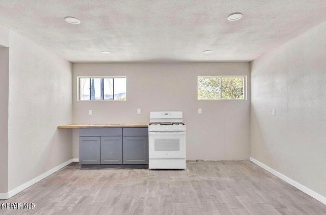 8827 MOUNT ELBERT Drive 3, El Paso, TX 79904