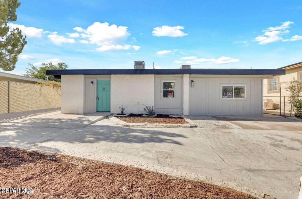 8827 MOUNT ELBERT Drive 3, El Paso, TX 79904