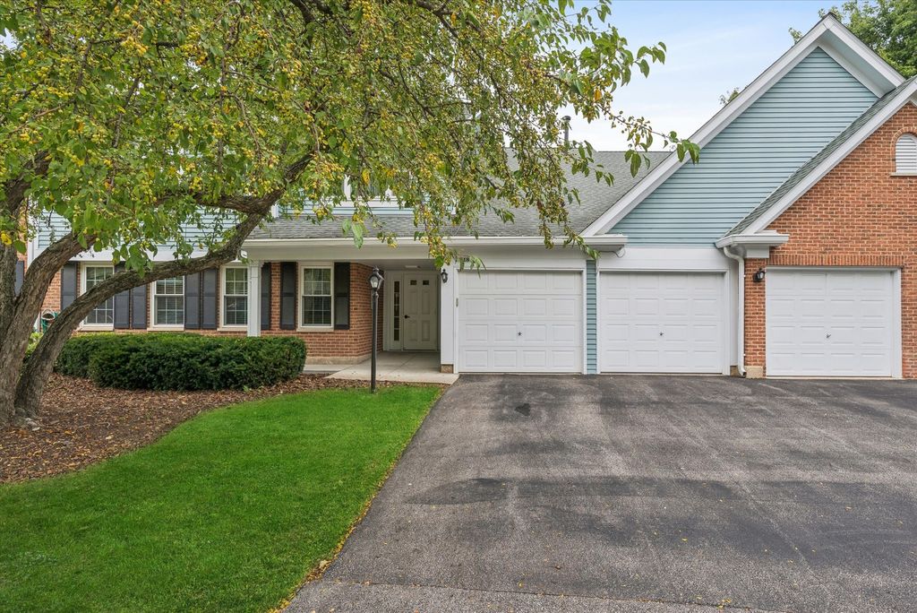 818 Butternut Lane A, Mount Prospect, IL 60056 — photo 2
