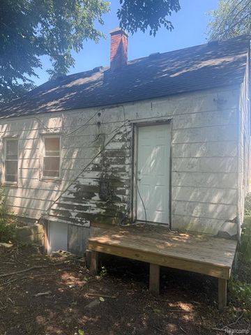 19723 Binder Street, Detroit, MI 48234