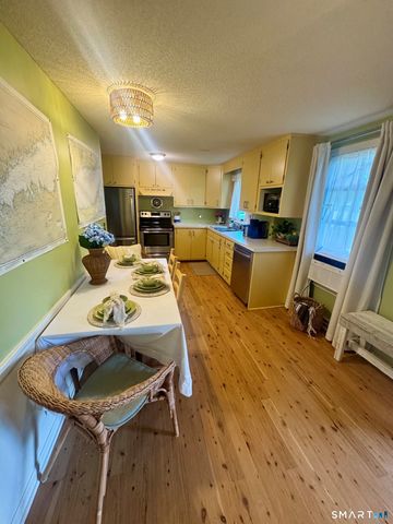 22 Menunketesuck Road, Westbrook, CT 06498