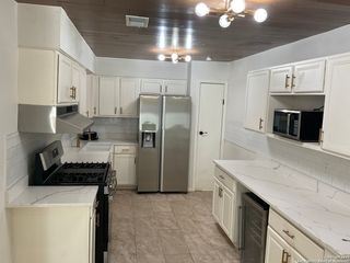 4543 GUADALAJARA DR, San Antonio, TX 78233