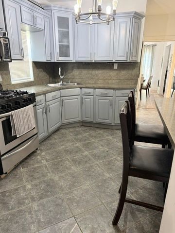 1631 N Monticello Avenue, Chicago, IL 60647