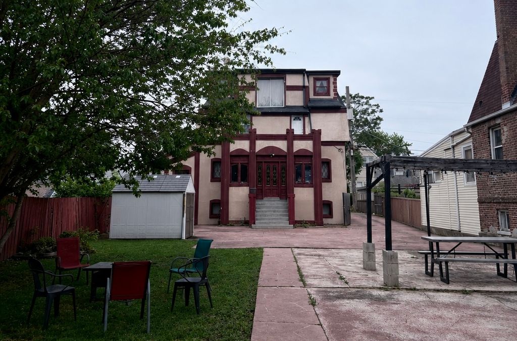 1631 N Monticello Avenue, Chicago, IL 60647