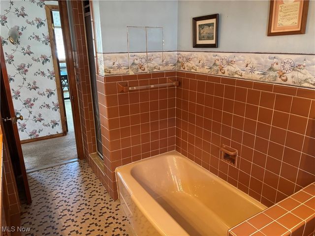 10635 Cardinal Ln, Brecksville, OH 44141