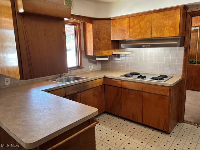 10635 Cardinal Ln, Brecksville, OH 44141