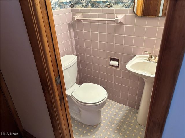 10635 Cardinal Ln, Brecksville, OH 44141