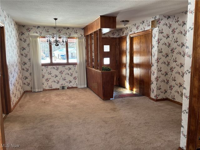 10635 Cardinal Ln, Brecksville, OH 44141