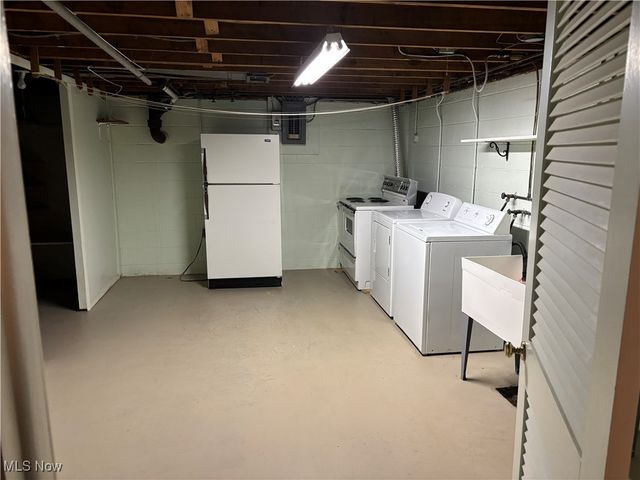 10635 Cardinal Ln, Brecksville, OH 44141