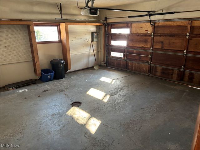 10635 Cardinal Ln, Brecksville, OH 44141