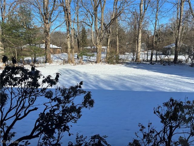 10635 Cardinal Ln, Brecksville, OH 44141