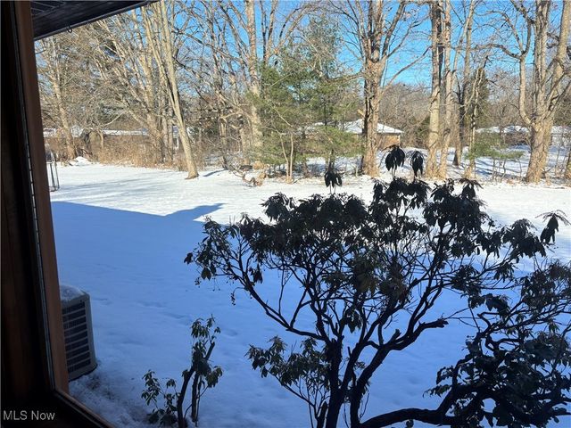 10635 Cardinal Ln, Brecksville, OH 44141