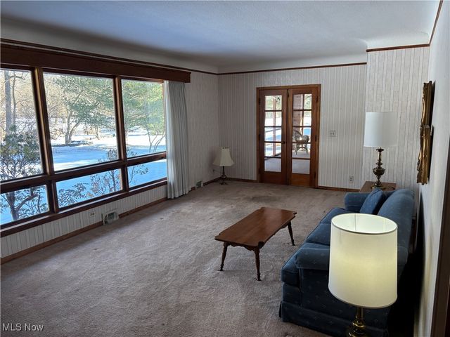 10635 Cardinal Ln, Brecksville, OH 44141