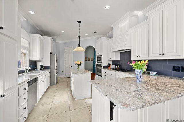 2315 S Turnberry Ave, Zachary, LA 70791