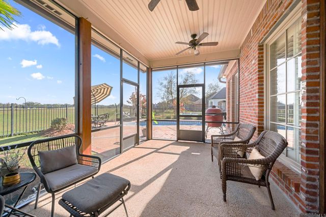 2315 S Turnberry Ave, Zachary, LA 70791