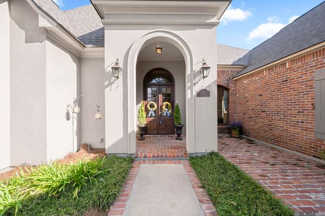 2315 S Turnberry Ave, Zachary, LA 70791