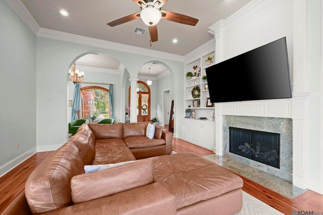 2315 S Turnberry Ave, Zachary, LA 70791