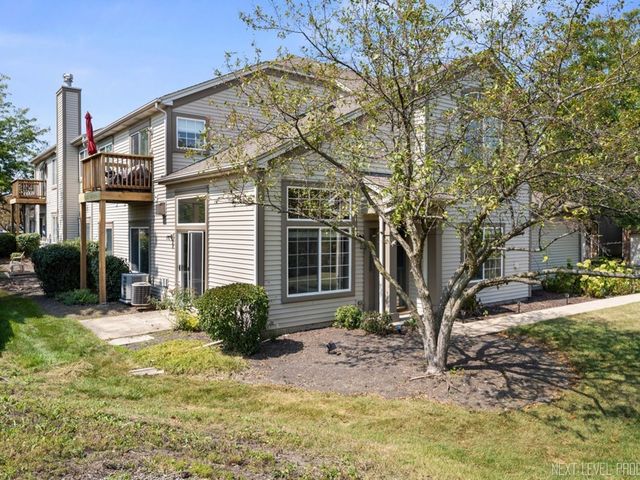 819 Asbury Drive, Aurora, IL 60502