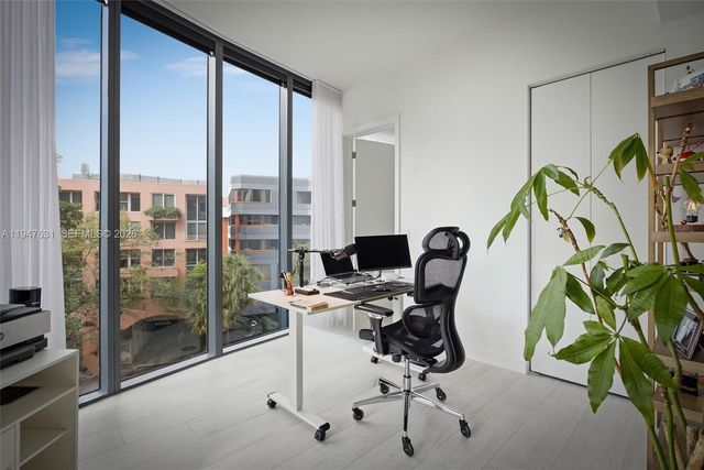 2831 S BAYSHORE DR 501, Miami, FL 33133