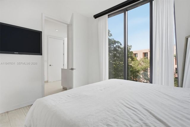 2831 S BAYSHORE DR 501, Miami, FL 33133