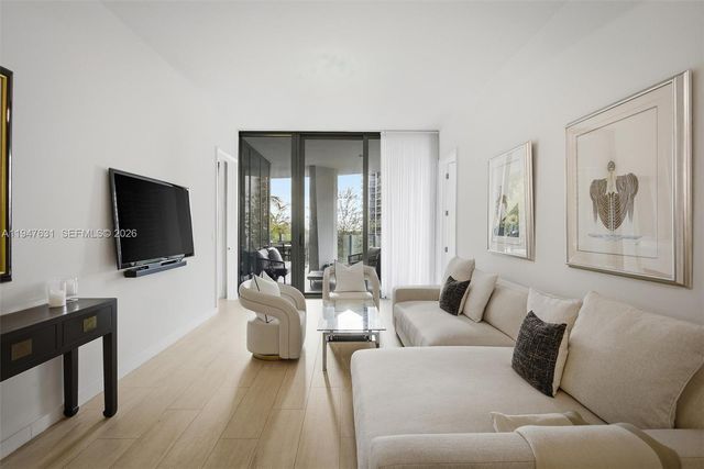 2831 S BAYSHORE DR 501, Miami, FL 33133