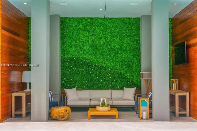 2831 S BAYSHORE DR 501, Miami, FL 33133