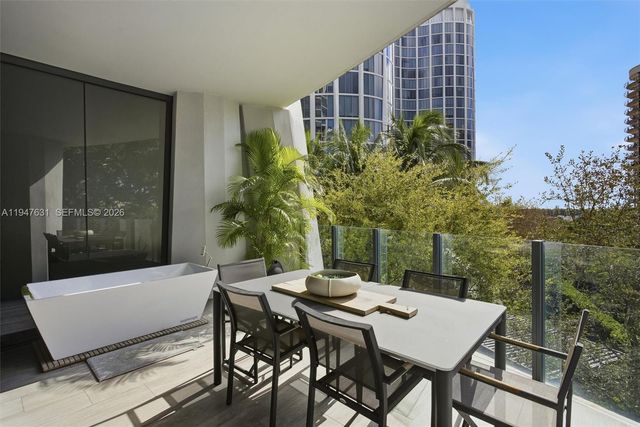 2831 S BAYSHORE DR 501, Miami, FL 33133