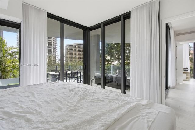 2831 S BAYSHORE DR 501, Miami, FL 33133