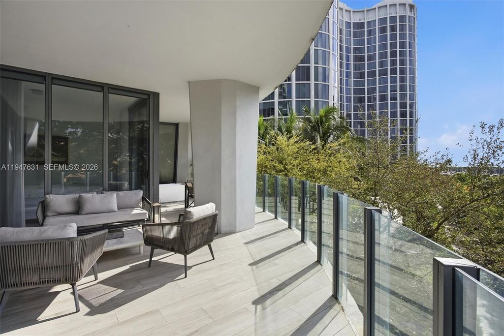 2831 S BAYSHORE DR 501, Miami, FL 33133