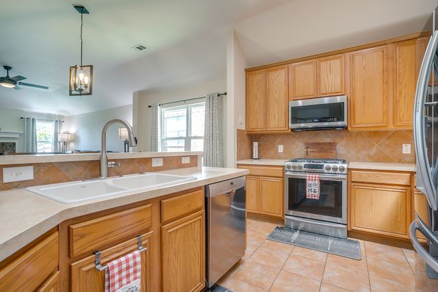 10529 Lipan Trail, Fort Worth, TX 76108