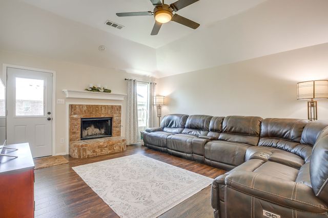 10529 Lipan Trail, Fort Worth, TX 76108