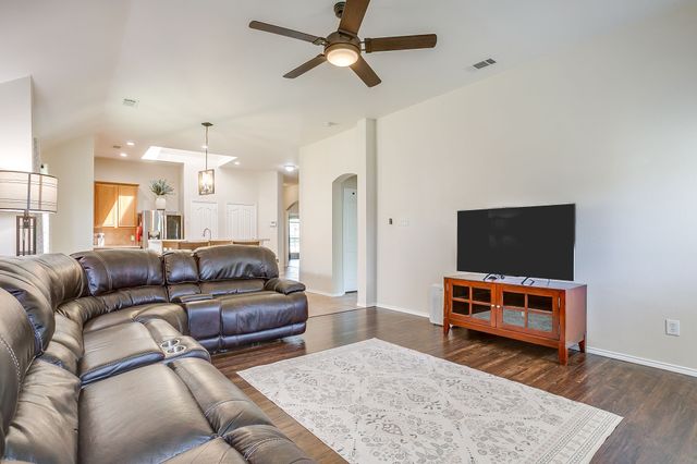 10529 Lipan Trail, Fort Worth, TX 76108