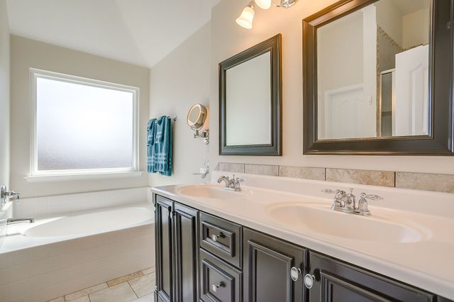 10529 Lipan Trail, Fort Worth, TX 76108