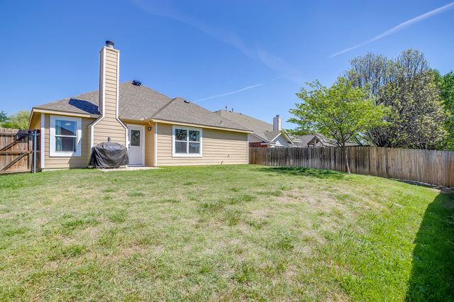 10529 Lipan Trail, Fort Worth, TX 76108