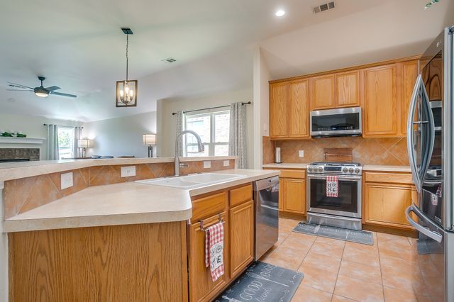 10529 Lipan Trail, Fort Worth, TX 76108