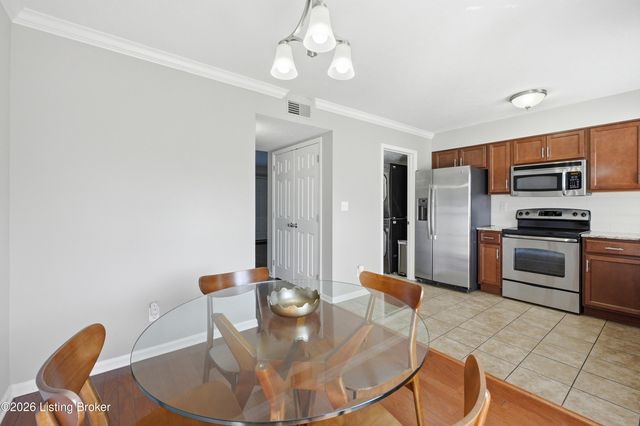 4810 Westport Rd, Louisville, KY 40222
