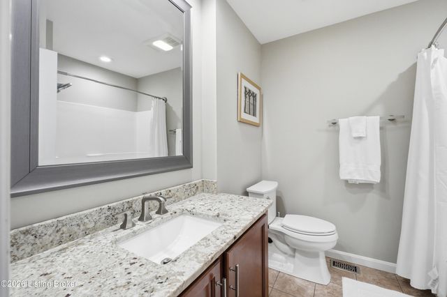 4810 Westport Rd, Louisville, KY 40222