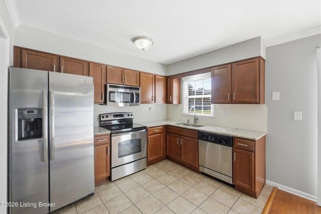 4810 Westport Rd, Louisville, KY 40222