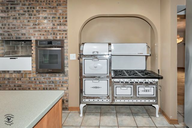 8681 Washington Street, Downers Grove, IL 60516