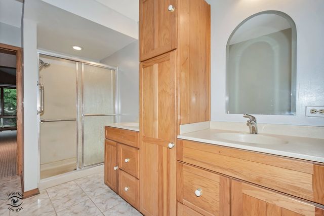 8681 Washington Street, Downers Grove, IL 60516