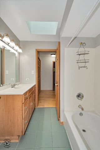 8681 Washington Street, Downers Grove, IL 60516