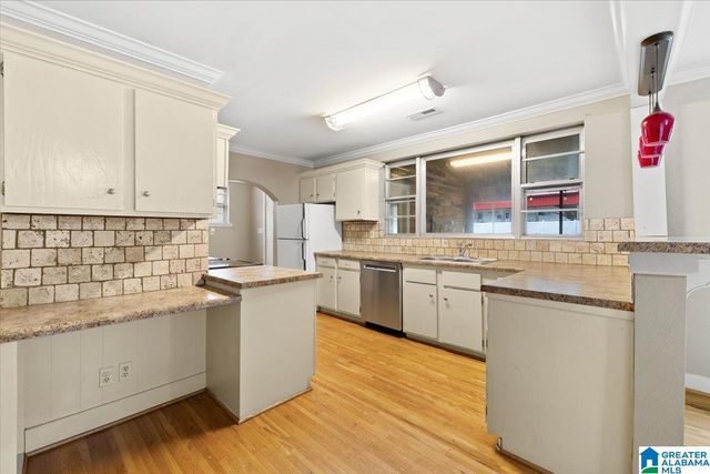 5523 SOUTHFIELD ROAD S, Pinson, AL 35126