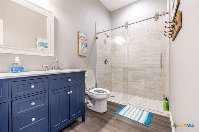 400 W KRUSE RD, Port Lavaca, TX 77979