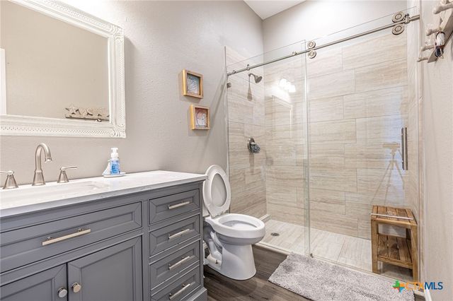 400 W KRUSE RD, Port Lavaca, TX 77979