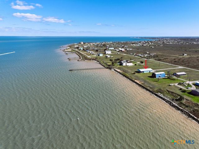 400 W KRUSE RD, Port Lavaca, TX 77979