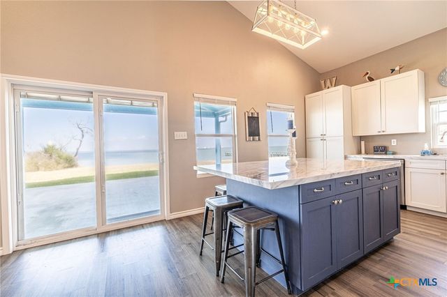 400 W KRUSE RD, Port Lavaca, TX 77979