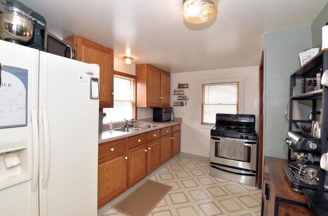 5518 40th AVENUE, Kenosha, WI 53144