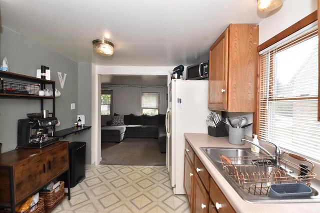 5518 40th AVENUE, Kenosha, WI 53144