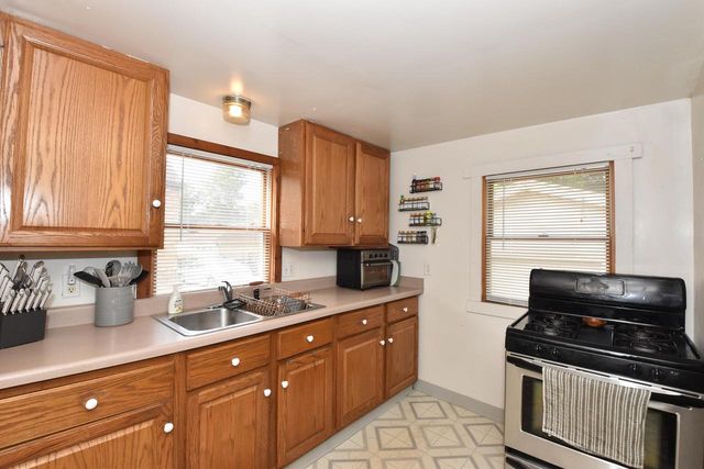 5518 40th AVENUE, Kenosha, WI 53144