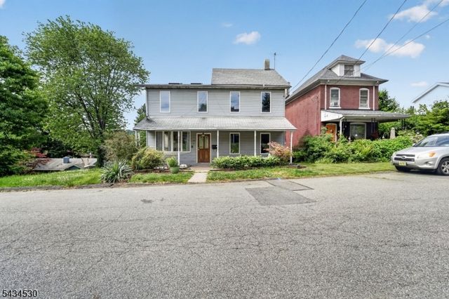 139 N Prospect St, Lopatcong Twp., NJ 08865